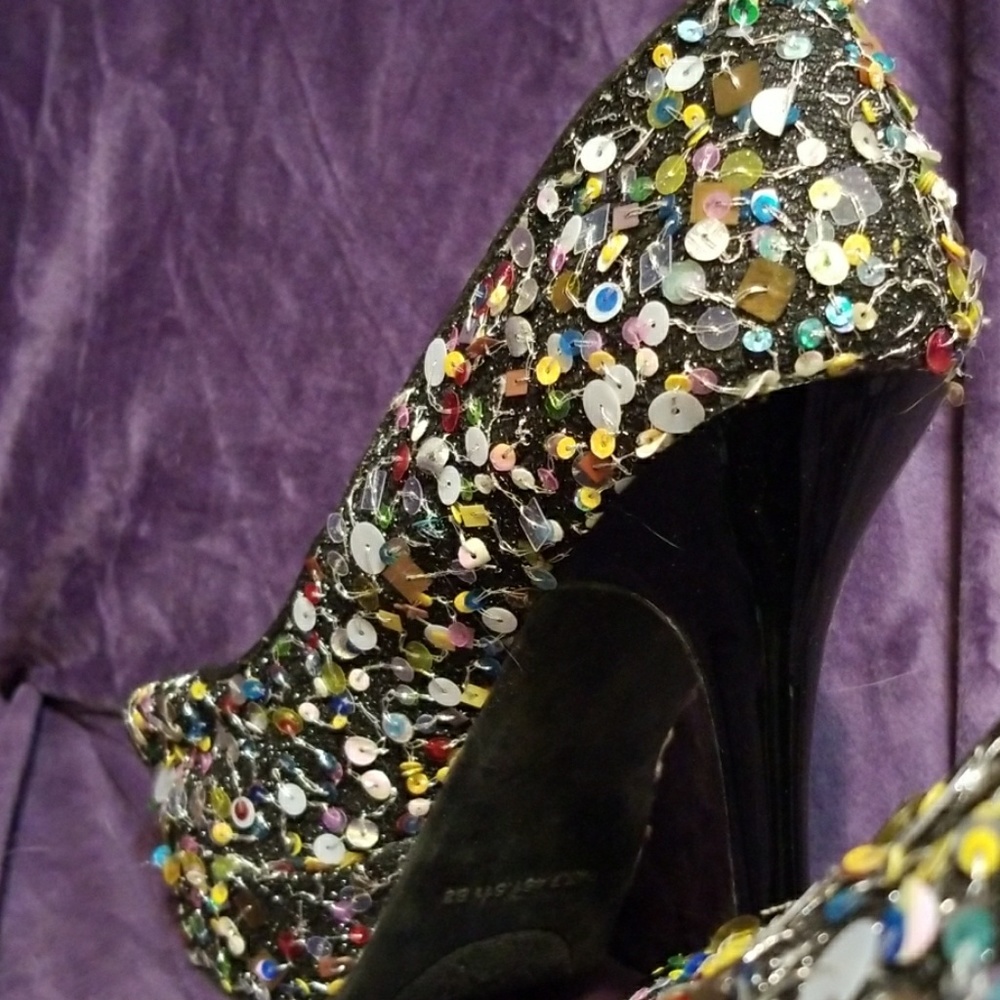 Designer Shoes - Picture 5 of 5